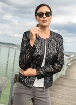 Kort jacka med en mjuk k&auml;nsla 