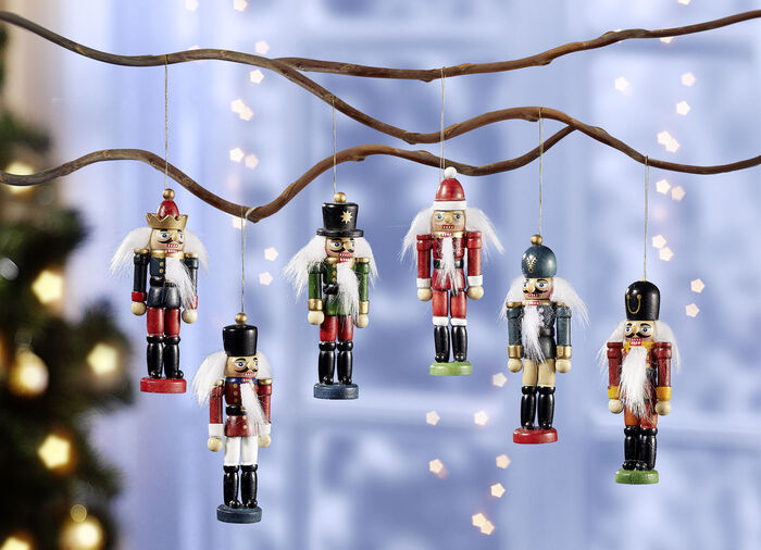 Tr&auml;dh&auml;ngare i tr&auml;, set om 6 st 