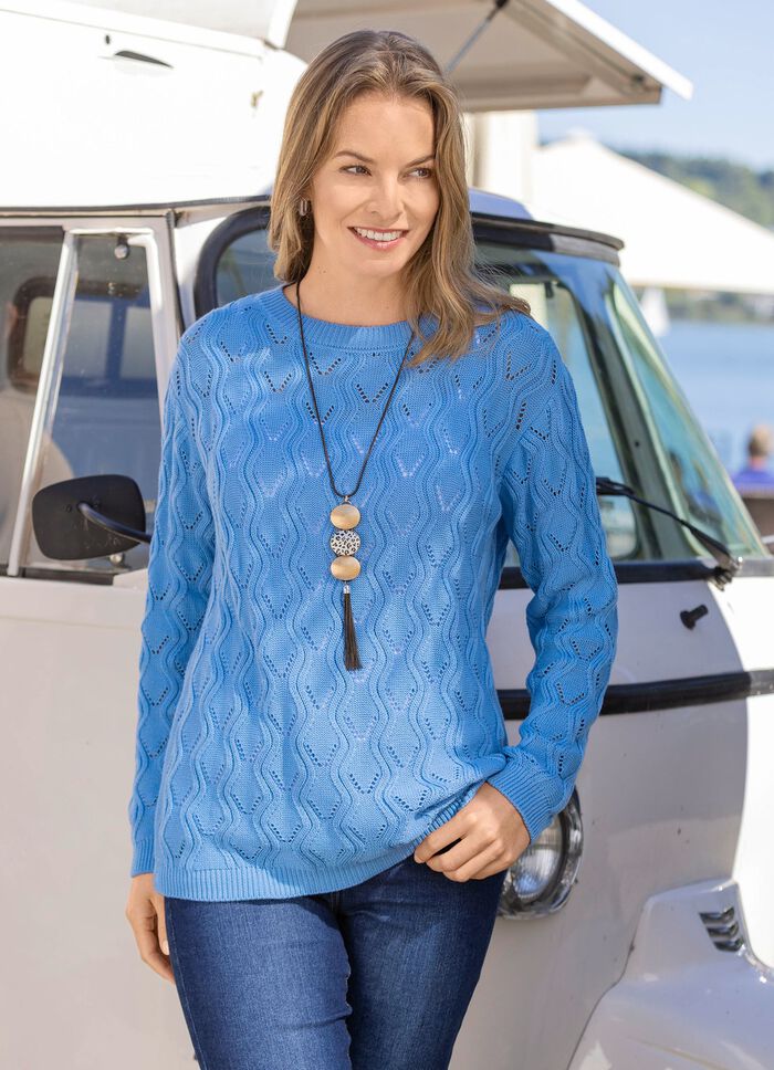 Tr&ouml;ja med f&ouml;rl&auml;ngande v&aring;gm&ouml;nster 