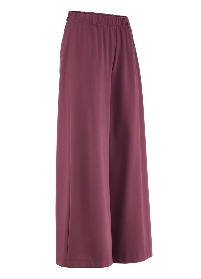 Byxor i aktuell palazzomodell 