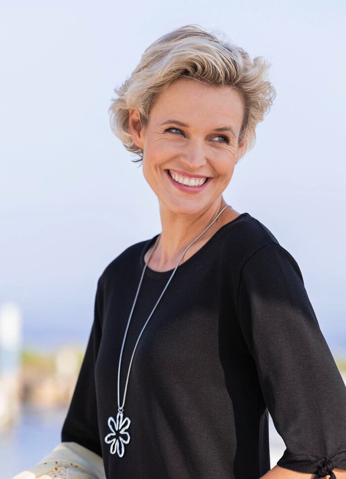 Ormkedja med blomformat h&auml;nge 