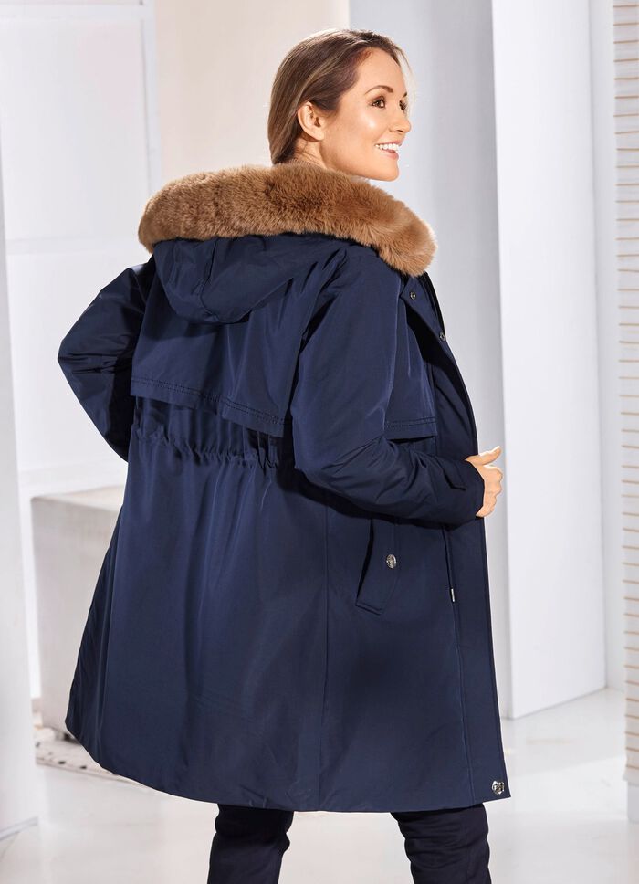 Kort kappa med dold kardborrekn&auml;ppning 