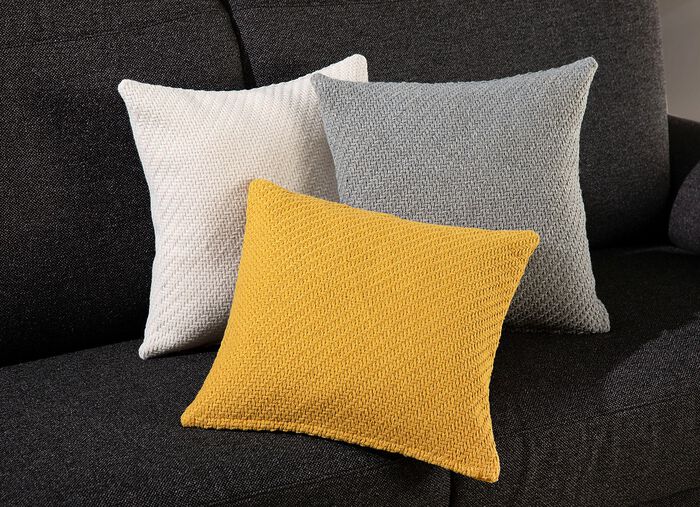 Kuddfodral i stickad look NATUR