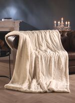 Mysig filt av fuskp&auml;lsimitation 