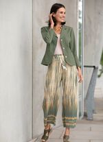 Blusjacka med axelvaddar 