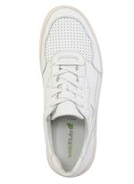 Skor med sn&ouml;rning 