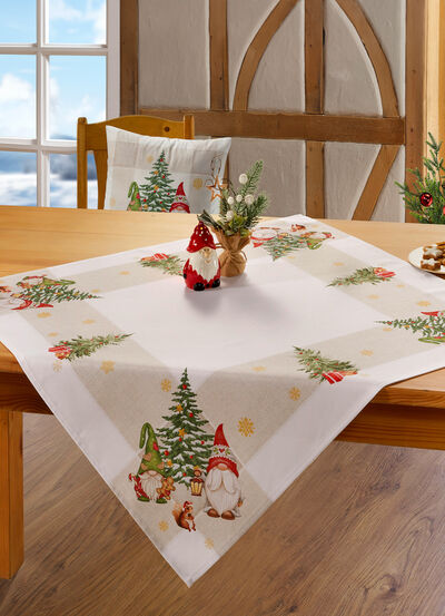 Duk med jultomtardesign 