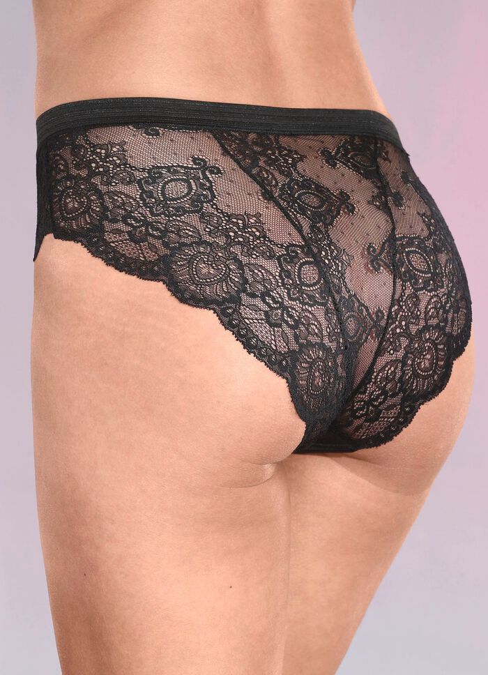 Trepack trosor med fin elastisk spets 