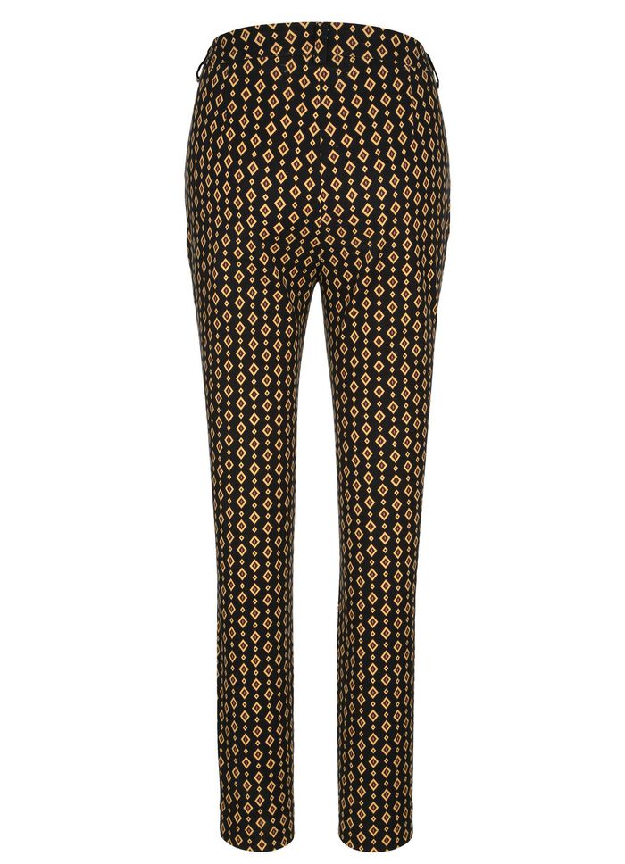 Byxor i minimalistisk design 