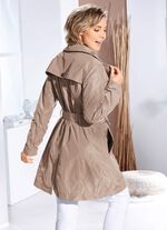 Funktionell trenchcoat med b&auml;lte 